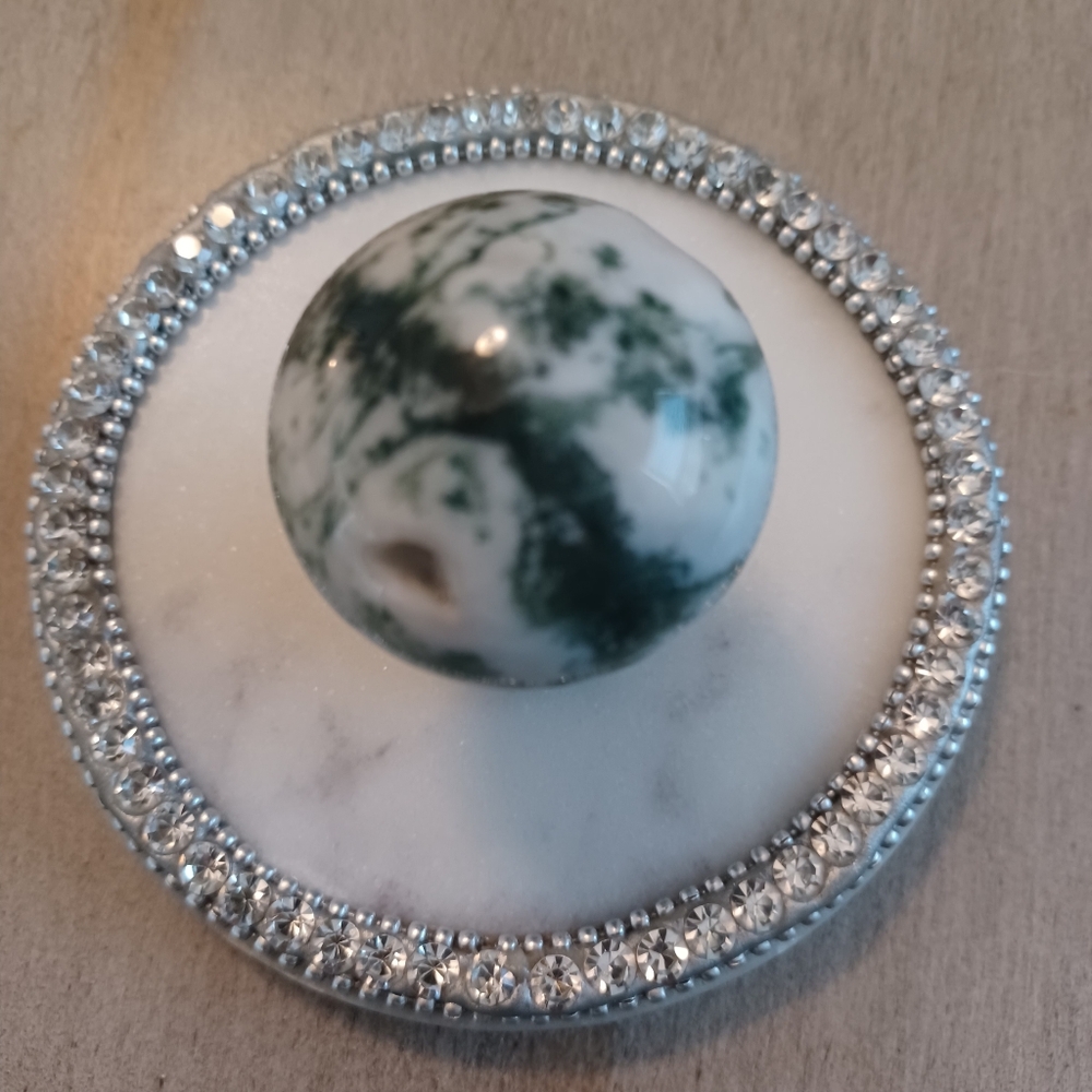 Green & White Moss Agate Crystal Mushroom #2 - Picture 8 of 9